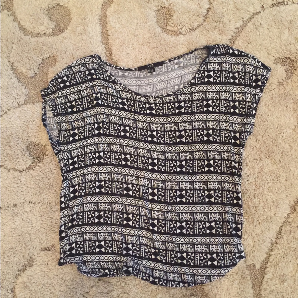 Black and White patterned blouse